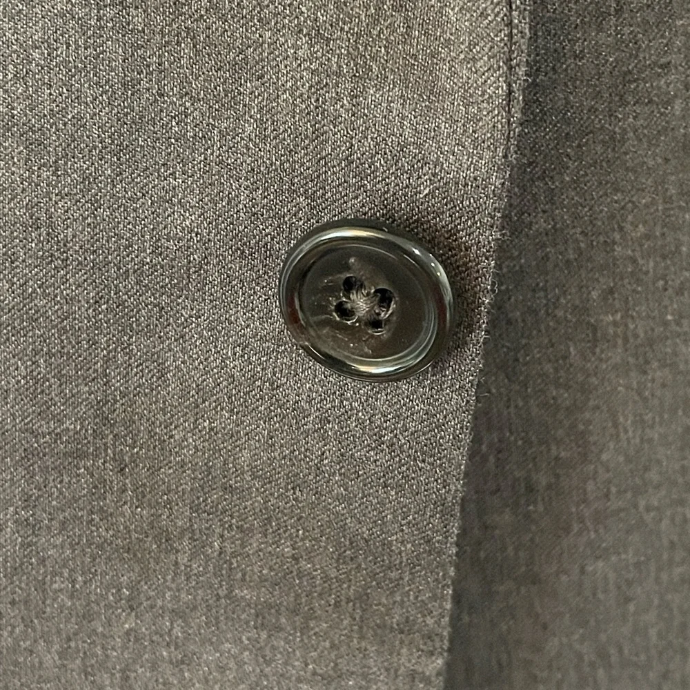 JOS. A. BANK SIGNATURE COLLECTION GREY 3 Button Single breasted Suit 42 L